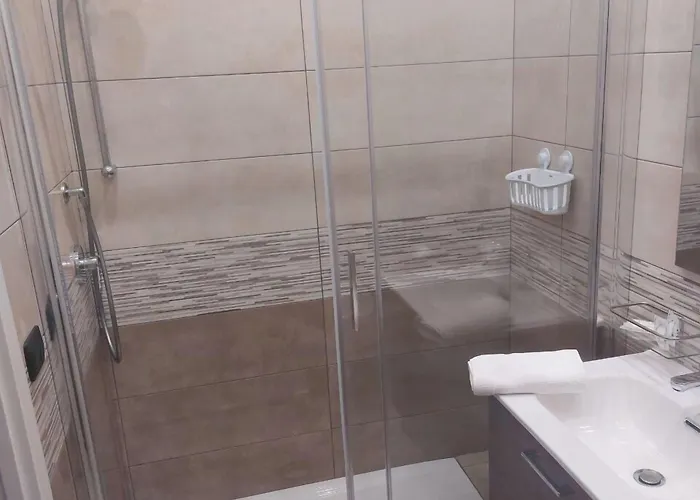 Metropolitan Rc לינה וארוחת בוקר