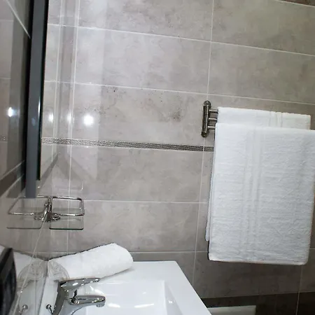 Bed & Breakfast Metropolitan Rc 4*