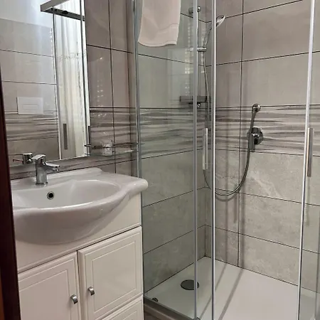 Metropolitan Rc Bed & Breakfast 4*