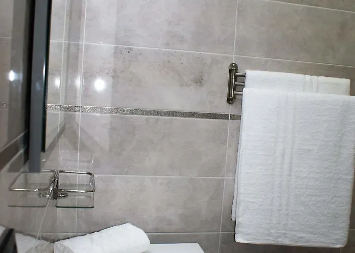 Bed & Breakfast Metropolitan Rc 3*